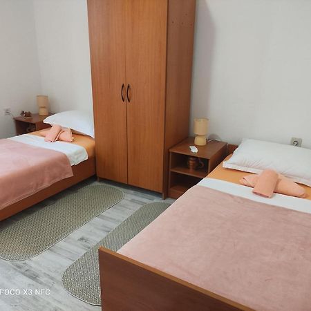 Apartmani Lana Шибеник Екстер'єр фото